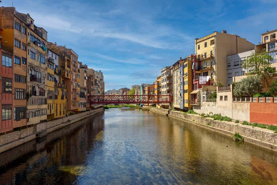 From Barcelona: Girona&Dalí Museum Day Trip with Small Group - Why Girona and Dalí work so well in one day
