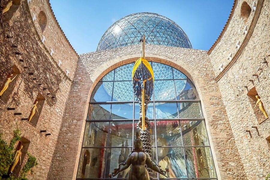 From Barcelona: Girona&Dalí Museum Day Trip with Small Group - The guide makes the difference