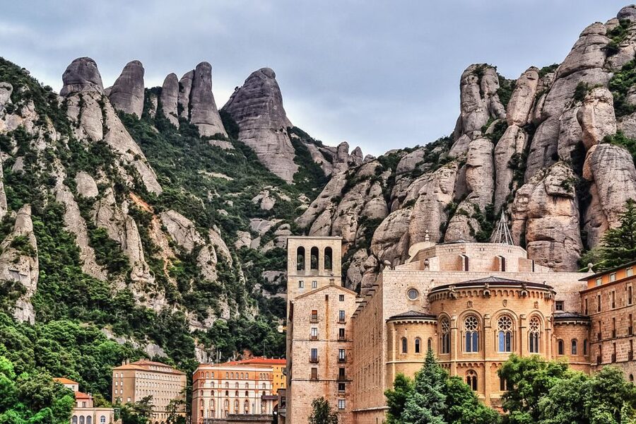 From Barcelona: Montserrat Day Trip with Optional Tickets - The monastery, basilica, and La Moreneta
