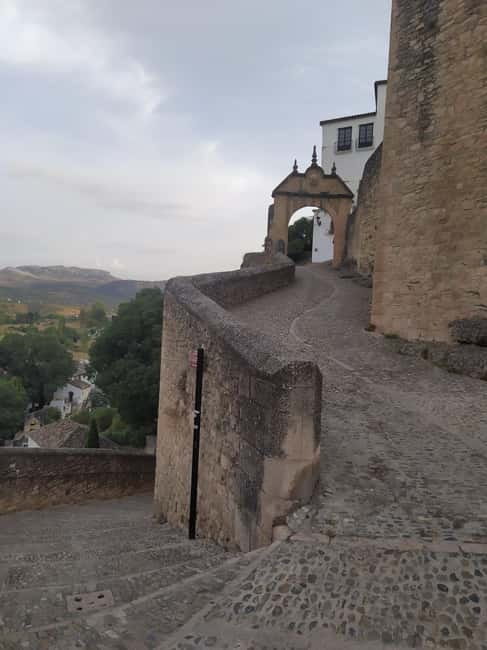 From Benalmadena: Ronda+Setenil de las Bodegas Day Trip - Ronda’s old quarter and stately homes