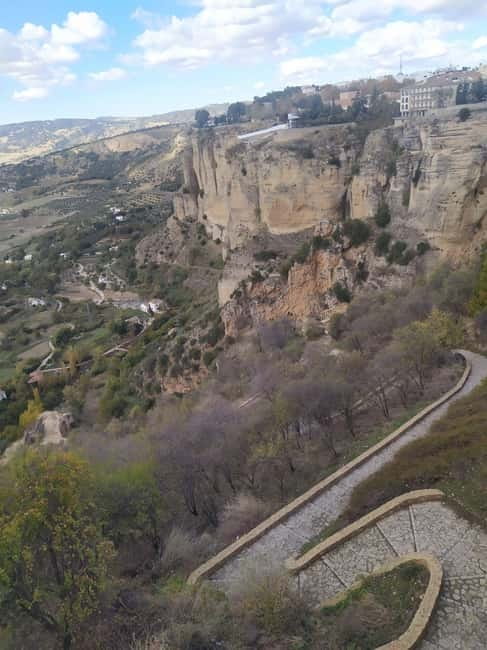 From Benalmadena: Ronda+Setenil de las Bodegas Day Trip - Setenil de las Bodegas and its rock-covered streets