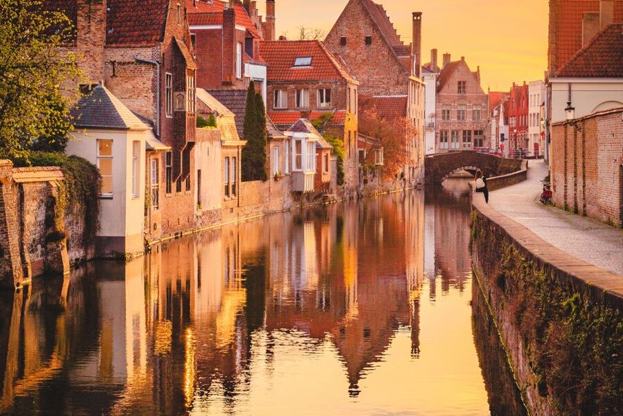 From Brussels: Bruges Day Trip with Boat Tour Option (ENG) - Leaving Brussels for Bruges