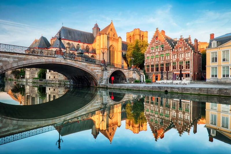 From Brussels: Day Trip to Ghent with Atomium in English - The two-hour guided walk through old Ghent