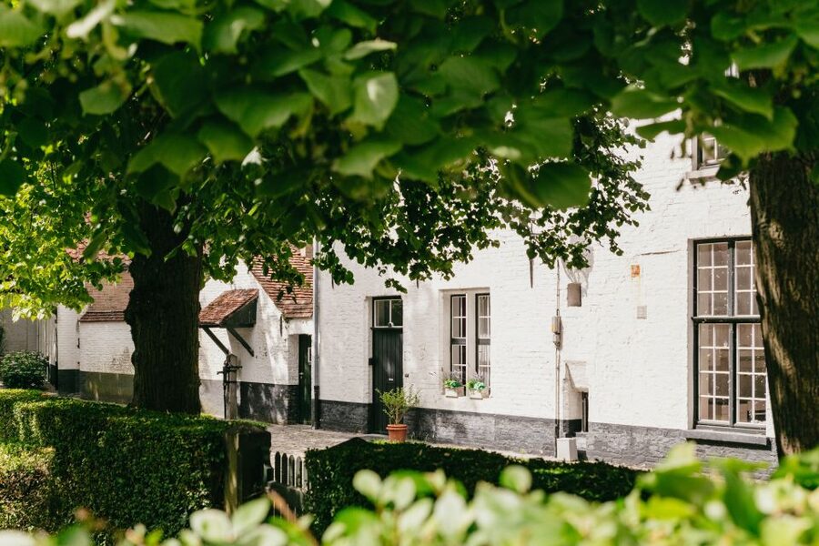 From Brussels: Guided Day Trip to Bruges and Ghent - Should you book the Bruges and Ghent tour?