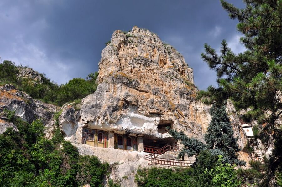 From Bucharest: Full-Day Trip to Bulgaria - Why Veliko Tarnovo is worth the long ride