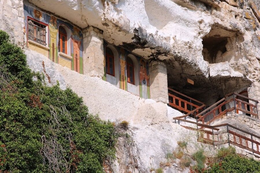 From Bucharest: Small Group Day Trip to Medieval Bulgaria - Ivanovo Rock Churches: medieval art in the cliffs