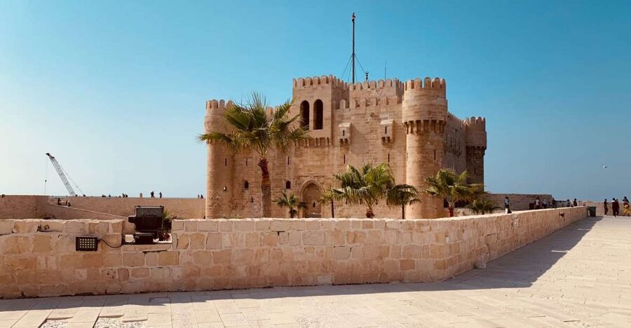 From Cairo: Private Luxurious Day Trip to Alexandria - Guide quality and the private format