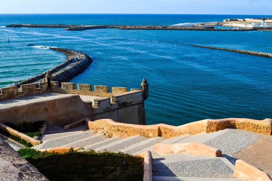 From Casablanca: Rabat Guided Day Trip with Hotel Transfers - The drive from Casablanca to Rabat