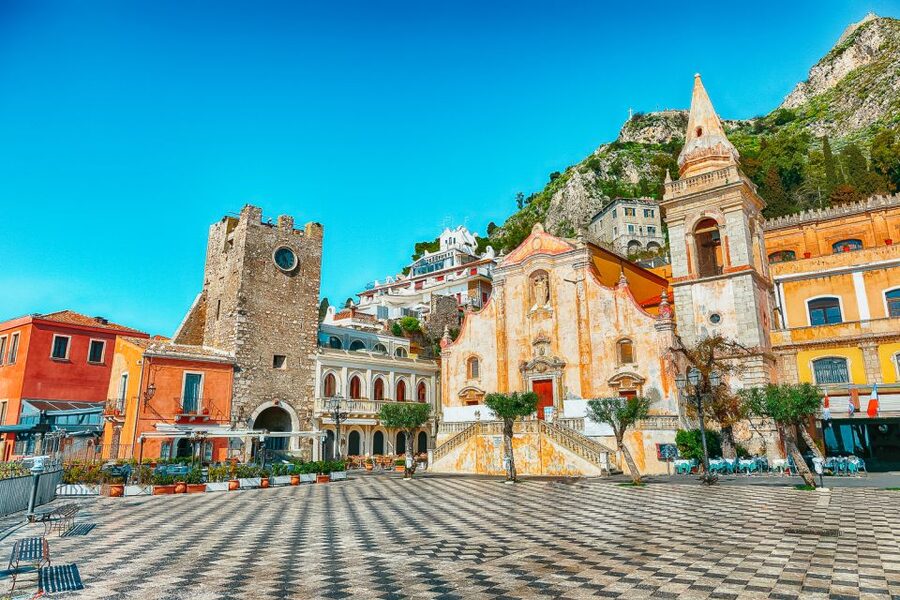 From Catania: Day Trip to Mount Etna and Taormina - Guides, pacing, and the practical details