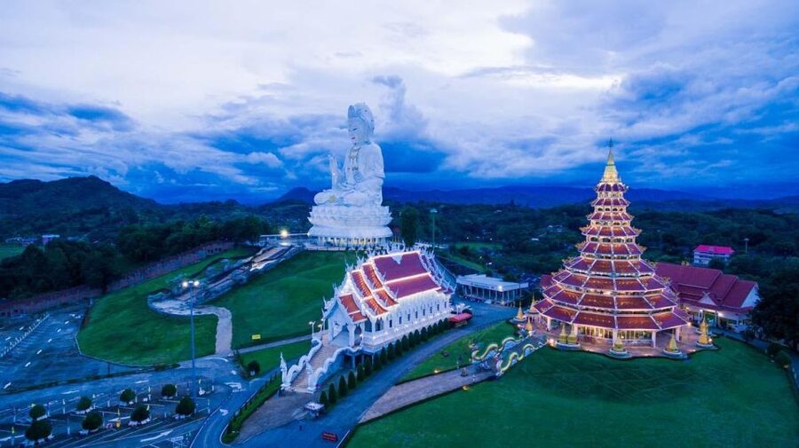 From Chiang Mai: Chiang Rai's Temples Exploration Day Trip - The Red Temple and the large Guan Yin statue