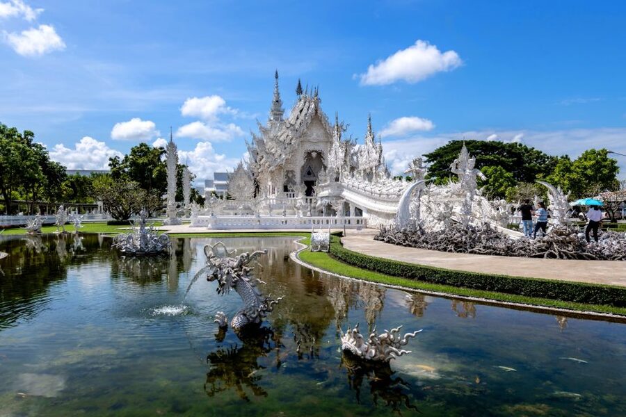 From Chiang Mai: Chiang Rai's Temples Exploration Day Trip - How the guides shape the experience
