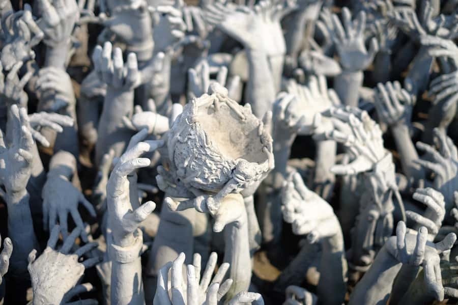From Chiang Mai: White Temple & Golden Triangle Day Trip - The guides make the difference