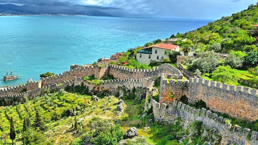 From city of Side: Guided Day Trip to Alanya City - The long ride from Side to Alanya