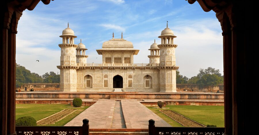 From Delhi: Private Taj Mahal & Agra Day Trip by Car or Rail - Is $102 per person good value?