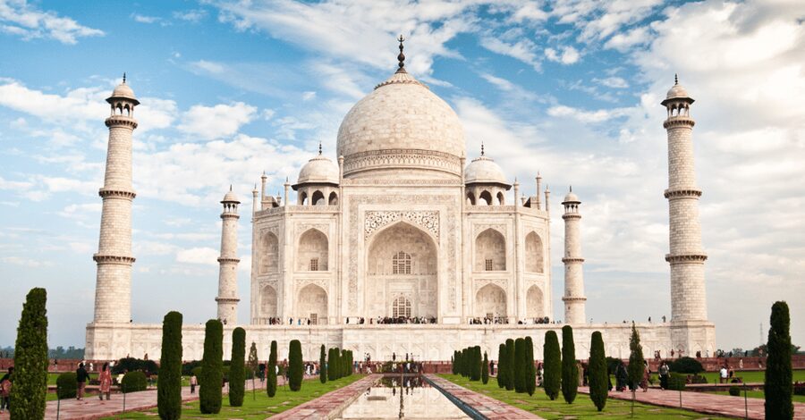From Delhi: Private Taj Mahal & Agra Day Trip by Car or Rail - Guides, drivers, and the feel of a private tour