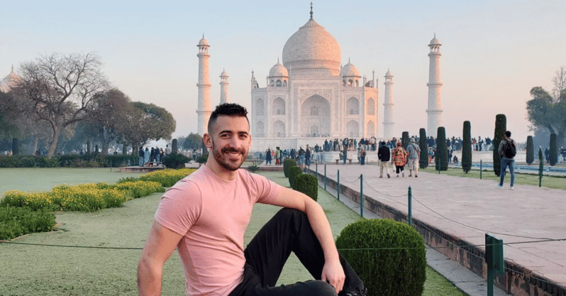 From Delhi: Private Taj Mahal & Agra Day Trip by Car or Rail - Choosing between the private car and express train