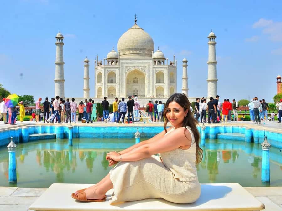 From Delhi: Private Taj Mahal, Baby Taj & Agra Fort Day Trip - The private car is the real practical advantage