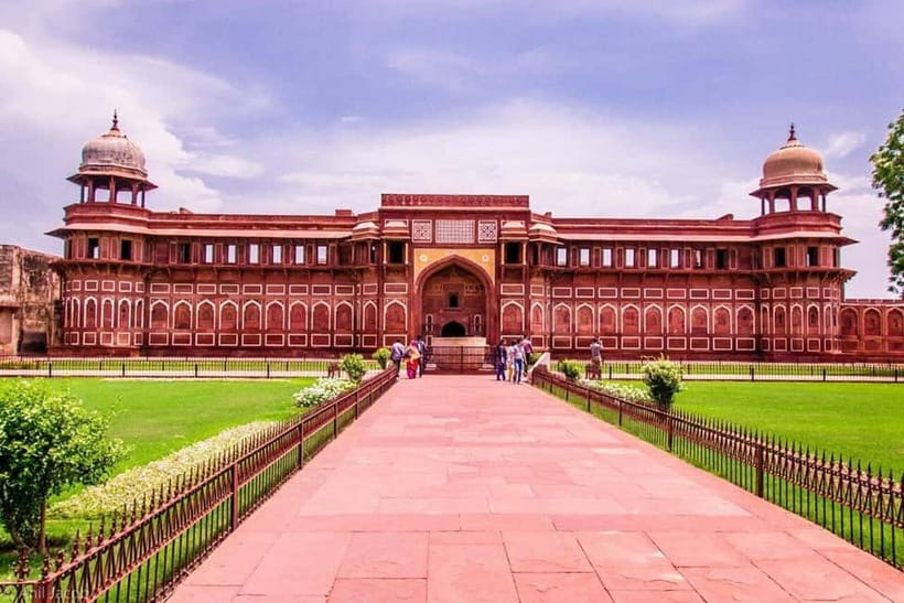 From Delhi: Taj Mahal & Agra Day Tour with Fatehpur Sikri - Starting before the city wakes