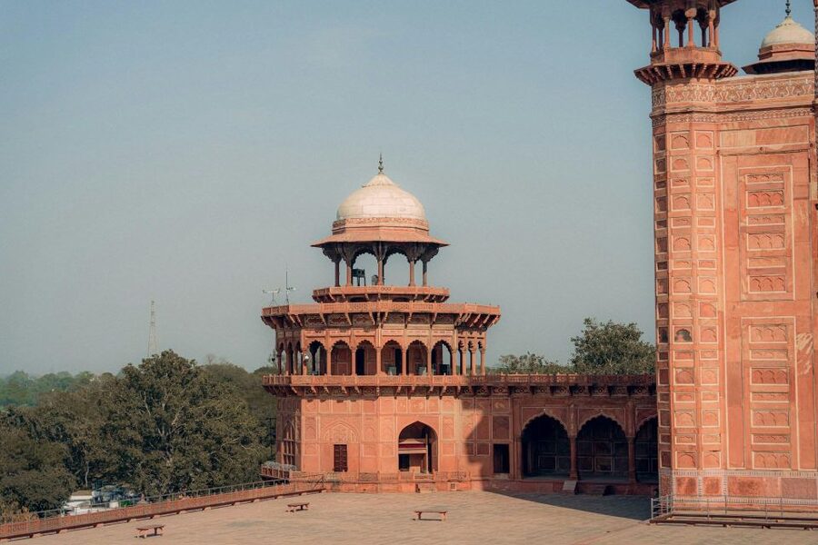 From Delhi: Taj Mahal & Agra Private Day Trip with Transfers - How private guiding changes the day