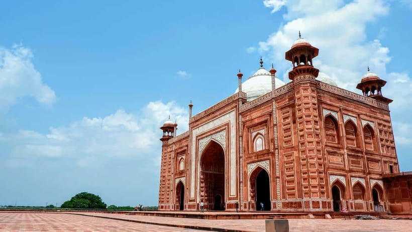 From Delhi: Taj Mahal & Agra Tour with Lunch at Marriott - Is the price good value?