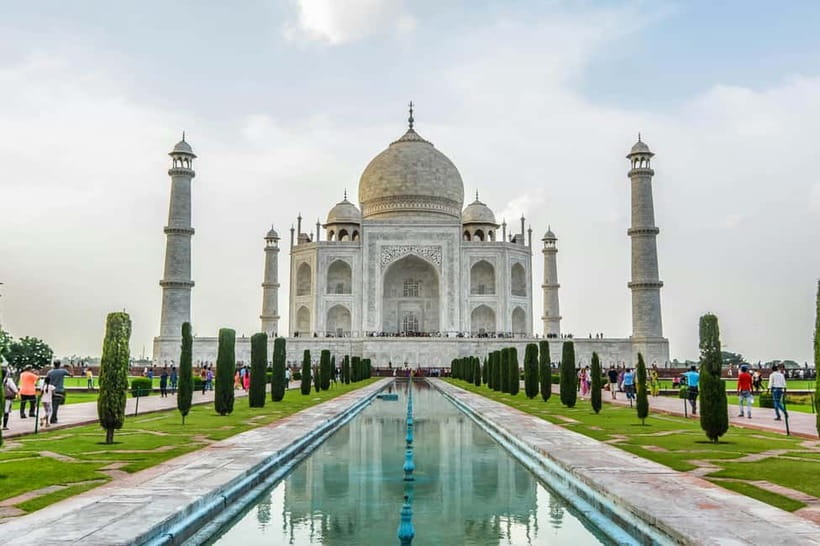 From Delhi: Taj Mahal & Agra Tour with Lunch at Marriott - Lunch at the Courtyard by Marriott