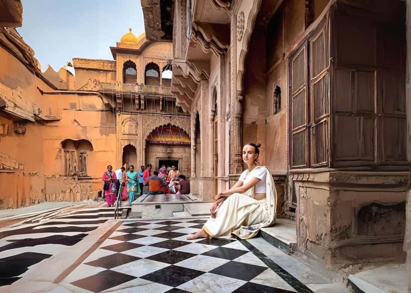 From Delhi: Taj Mahal & Mathura, Vrindavan Private Day Trip - Banke Bihari Temple in a short window