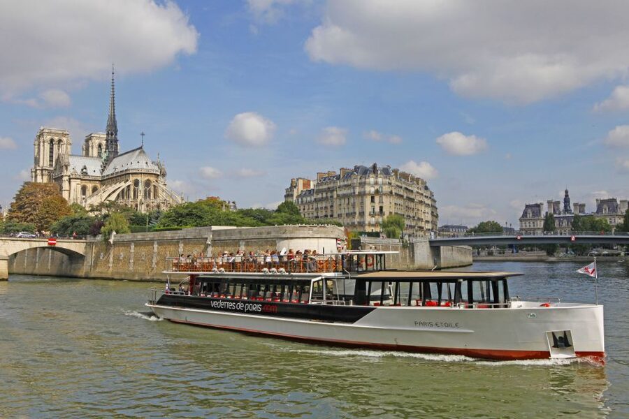 From Disneyland Paris: Paris Day Trip and Sightseeing Cruise - The one-hour Seine cruise