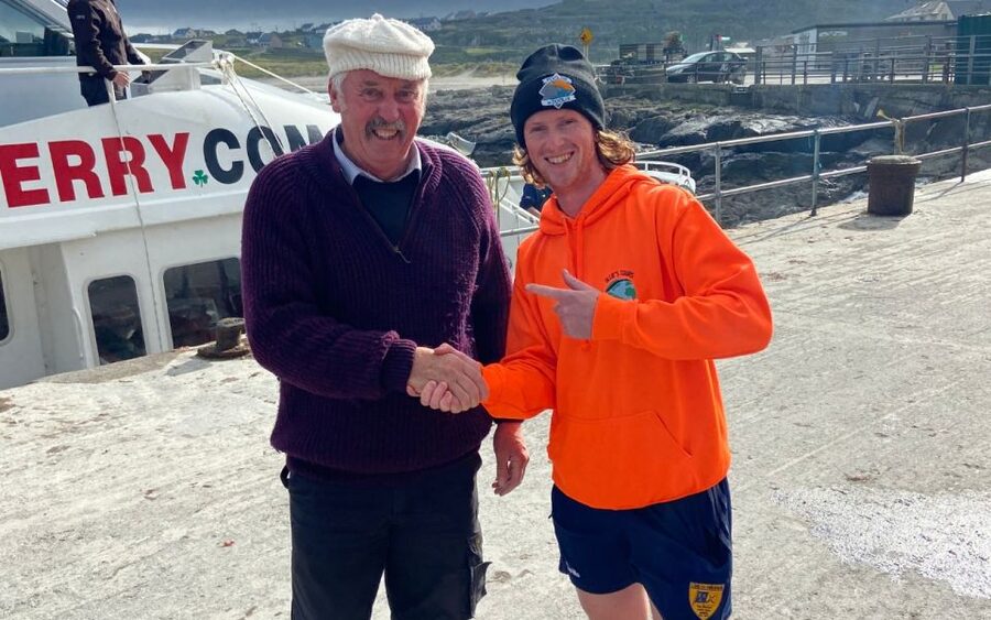 From Doolin: Day Trip to Inisheer with Bike or Bus Tour - Your free time: pub, beach, or a slower look around