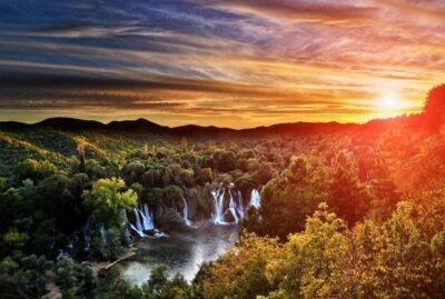 From Dubrovnik: Day Trip to Mostar and Kravice Falls