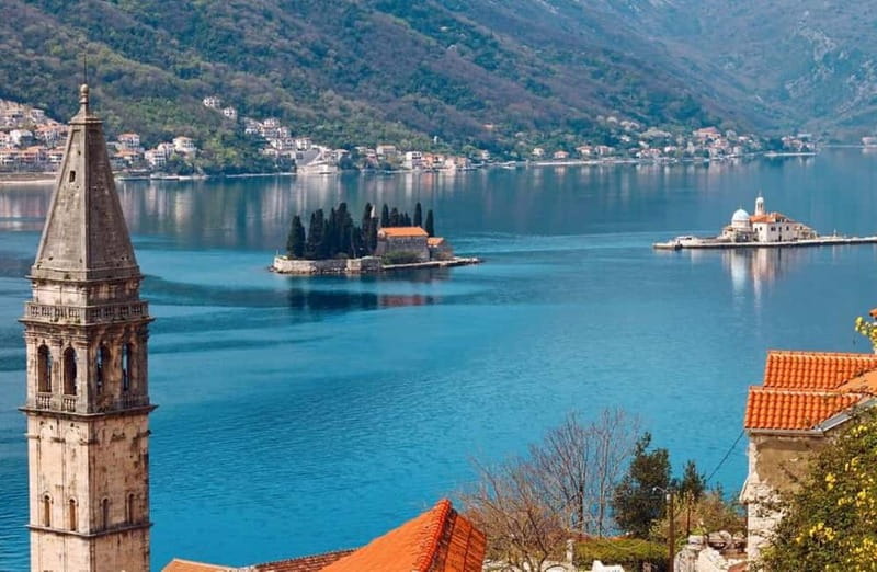 From Dubrovnik: Montenegro Day Trip with Boat Cruise - Early pickup and the trip south