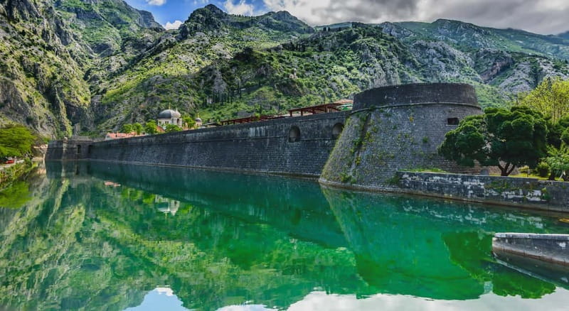 From Dubrovnik: Montenegro Day Trip with Cruise in Kotor Bay - Perast, a short visit with a big setting