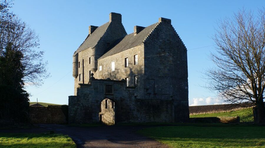 From Edinburgh: Outlander, Palaces, and Jacobites Day Trip - What this Outlander day trip really delivers