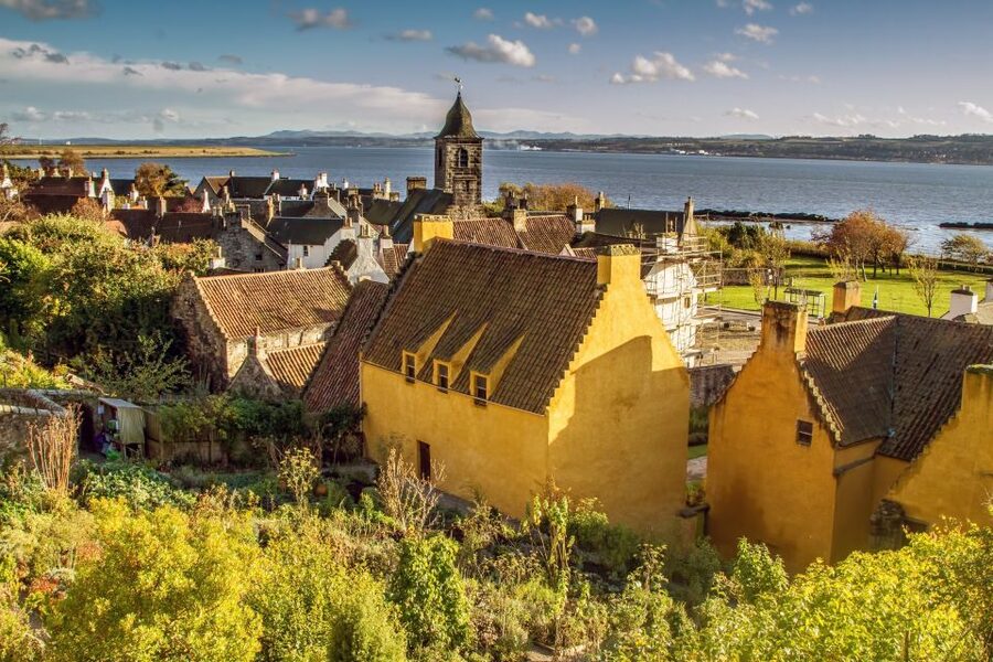 From Edinburgh: Outlander, Palaces, and Jacobites Day Trip - Culross, the village that became Cranesmuir