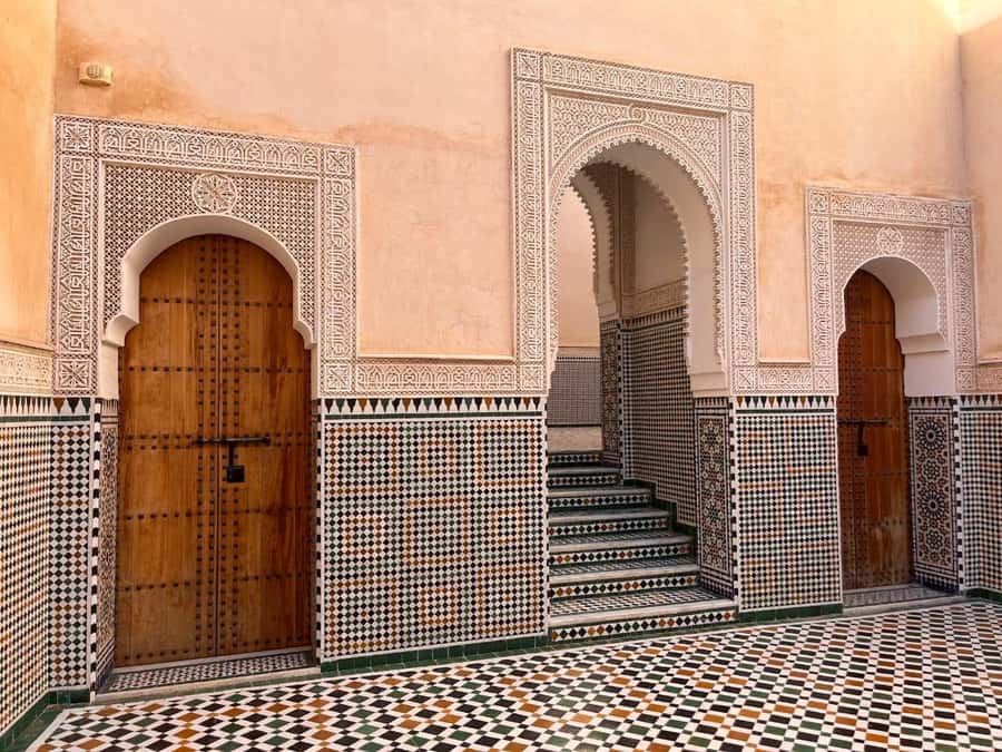 From Fes: Meknes Volubilis and Moulay Idriss Day Trip - Moulay Idriss is short, steep, and worth seeing