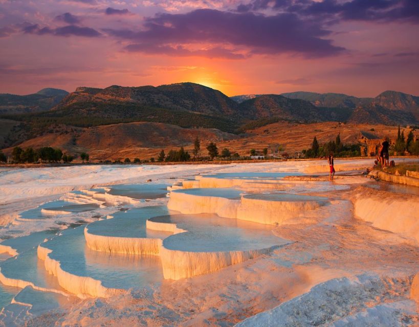 From Fethiye: Pamukkale & Hierapolis Day Trip w/ Meals - The early start and coach journey
