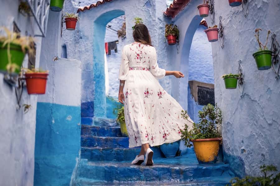 From Fez: Chefchaouen Day Trip with Hotel Pickup - The morning pickup and the road north