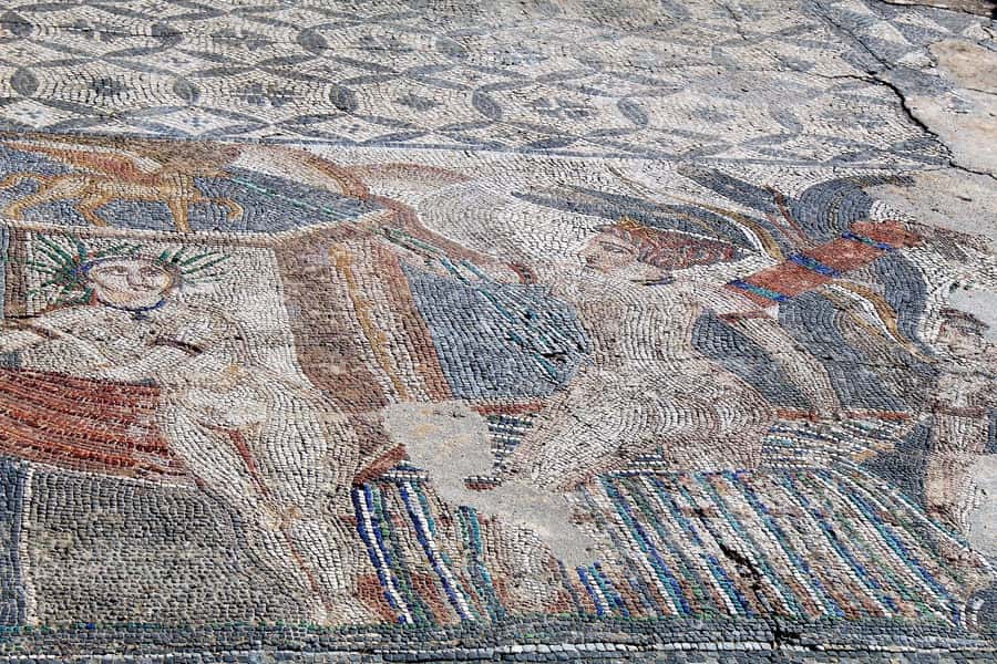 From Fez: Volubilis Moulay Idriss and Meknes Day Trip - Who should book this excursion