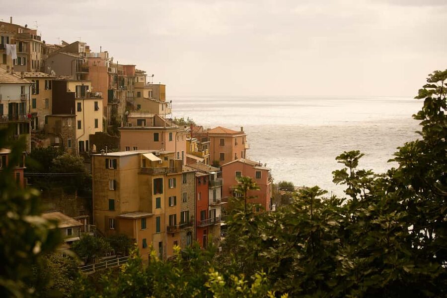 From Florence: Cinque Terre Day Trip with stop in Pisa - The two-hour ride from Florence to Liguria
