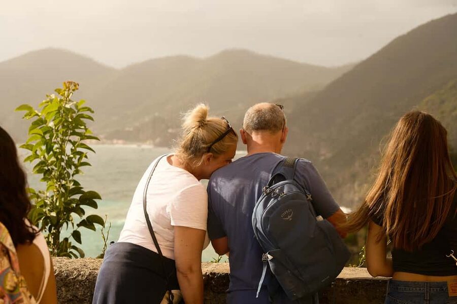 From Florence: Cinque Terre Day Trip with stop in Pisa - What the small group adds