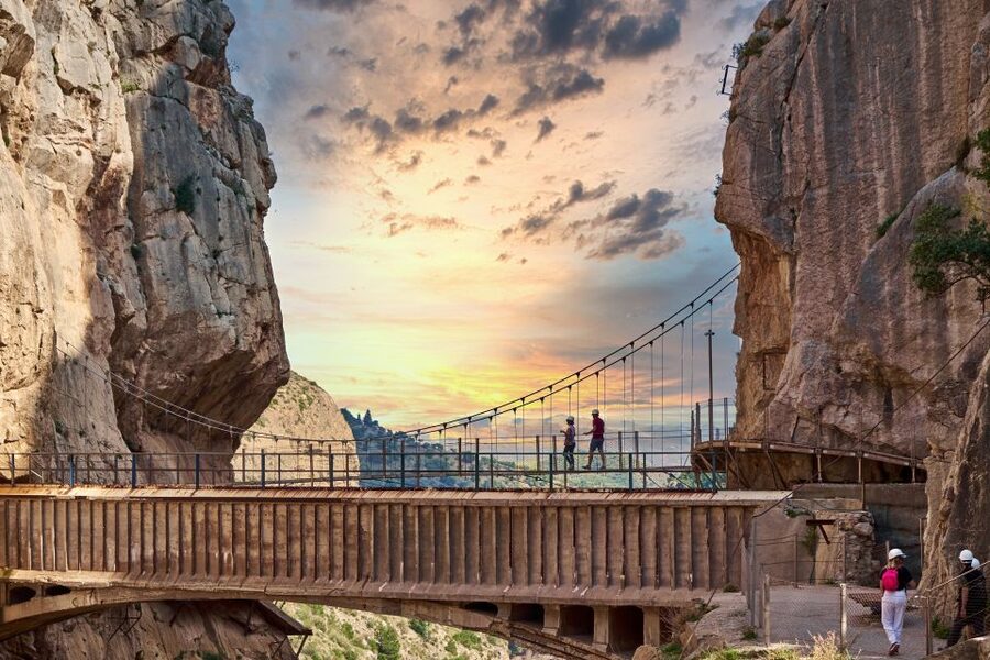 From Fuengirola: Caminito del Rey Guided Day Trip - Who should book this excursion?