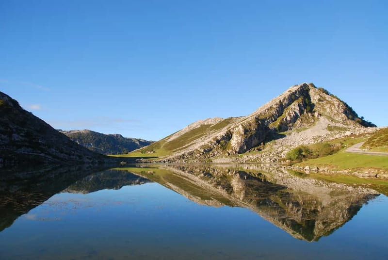 From Gijón: Covadonga, Cangas de Onís, and Lastres Day Trip - From Gijón to the high country of Covadonga