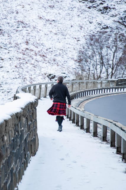 From Glasgow: Glenfinnan, Fort William, and Glencoe Day Trip - Neptune’s Staircase on the return journey