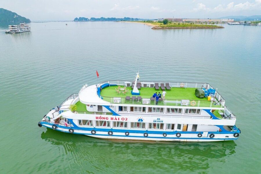 From Hanoi: Halong Bay 1 Day Trip Visit Cave, Island, Kayak - Boarding at Tuan Chau and settling in over lunch