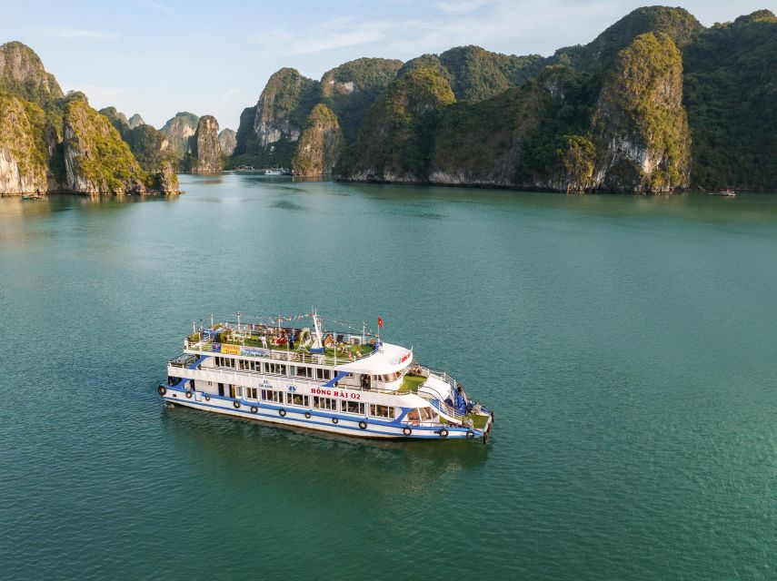 From Hanoi: Halong Bay Day Trip w/ Cave, Island & Kayak - Vietnamese lunch with the bay as your backdrop