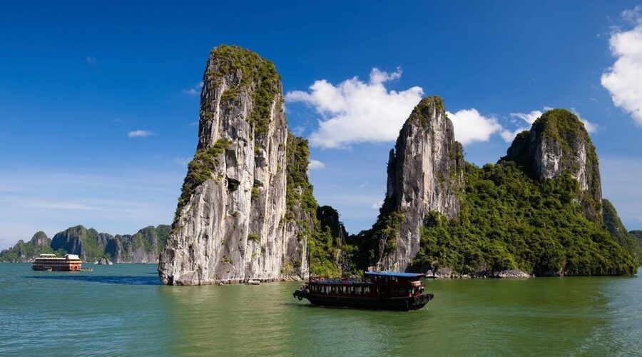 From Hanoi: Halong Bay Day Trip with Lunch and Transfers - Sung Sot Cave and its towering chambers