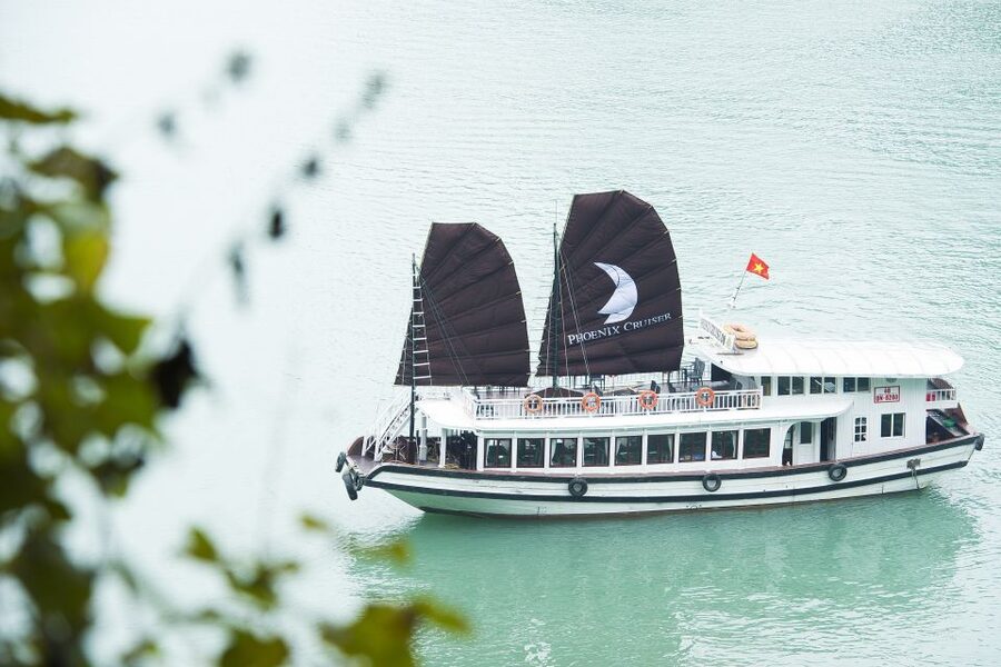 From Hanoi: Halong day trip, Route 2, 6hours, Small group - Key points at a glance