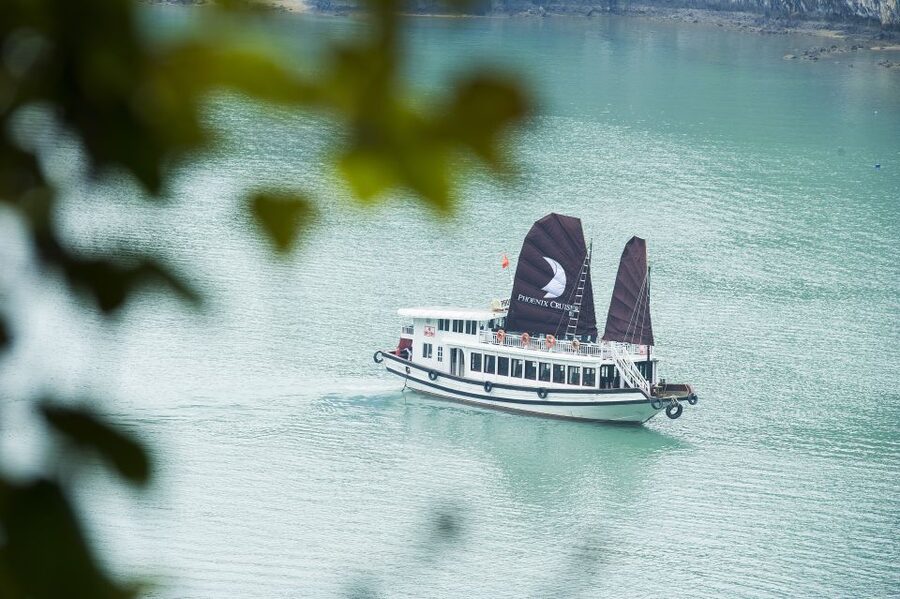 From Hanoi: Halong day trip, Route 2, 6hours, Small group - Cruising past Halong Bay’s limestone islands
