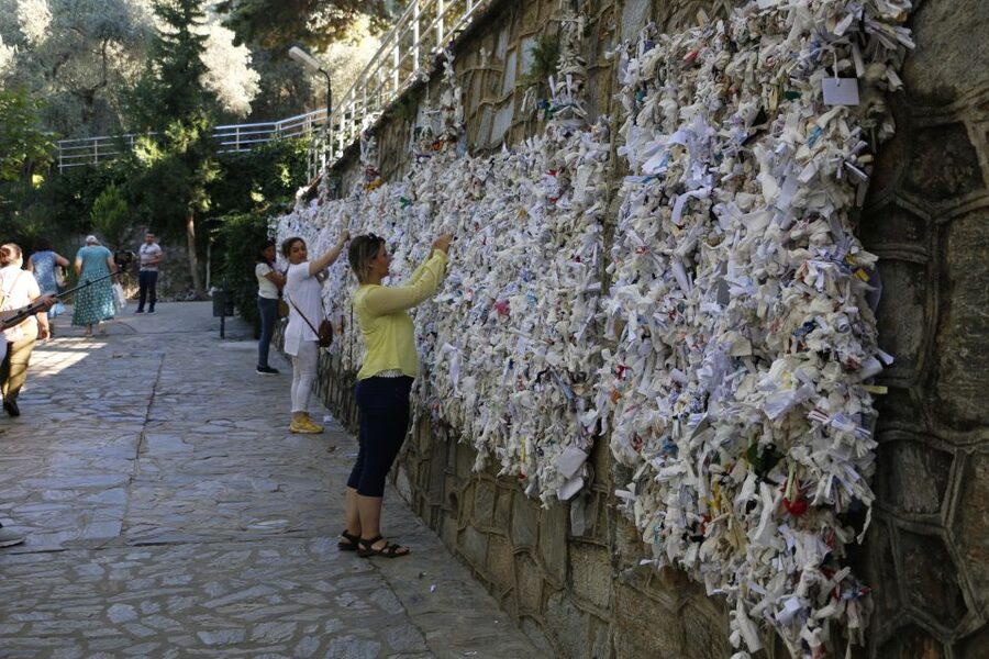 From Istanbul: Ephesus & Şirince Day Trip w/ Wine Tasting - Lunch and the possibility of a carpet demonstration