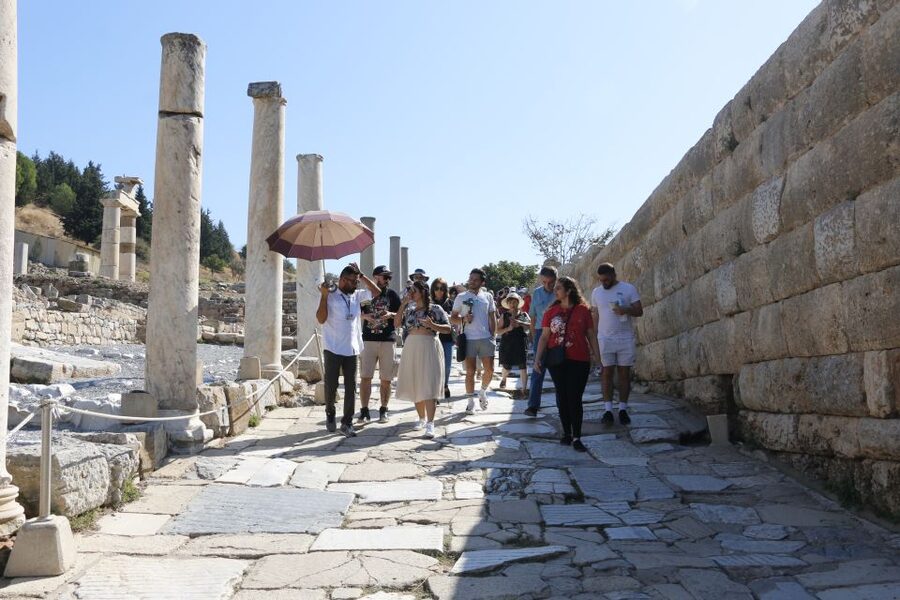 From Istanbul: Ephesus & Şirince Day Trip w/ Wine Tasting - How the transportation affects the value