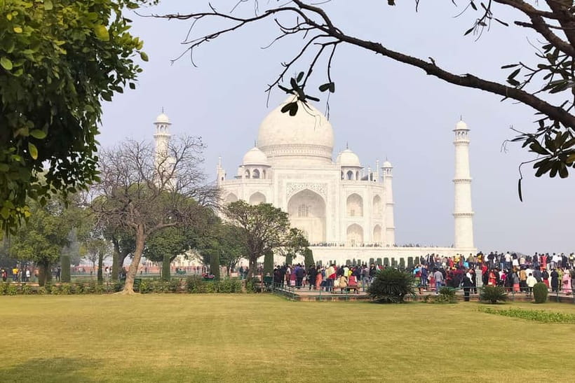 From Jaipur: Taj Mahal, Agra Fort, Baby Taj Day Trip by Car - Lunch in Agra: a useful pause, not the main attraction